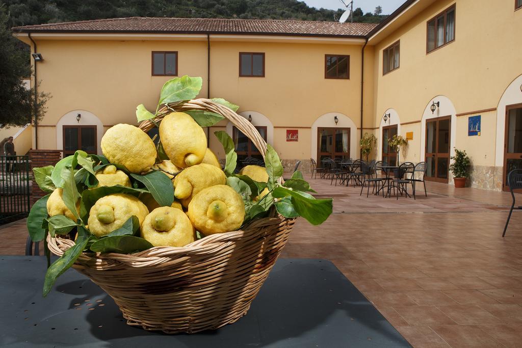 Agriturismo Villa Orchidea Alì Terme Exterior foto